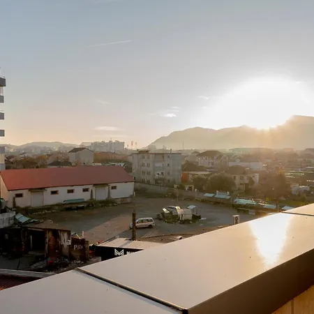 Peaceful With Balcony View Appartamento