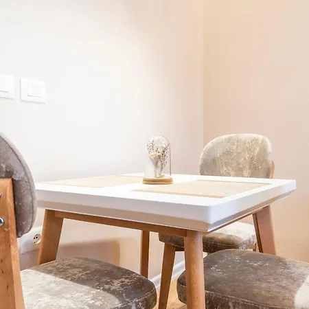 Peaceful With Balcony View *