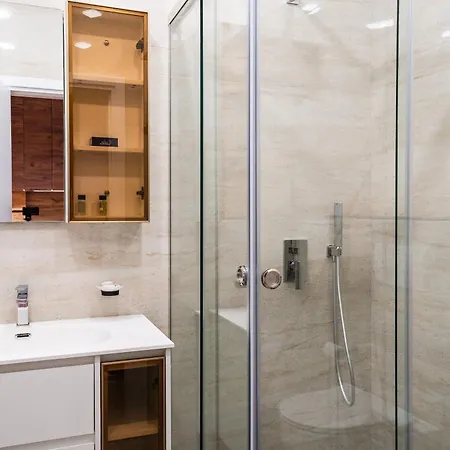 Appartement Modern With Balcony & Fast Wi-fi & Self Check-in Shkodër