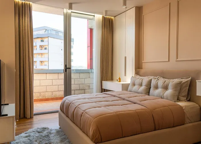 Peaceful With Balcony View *