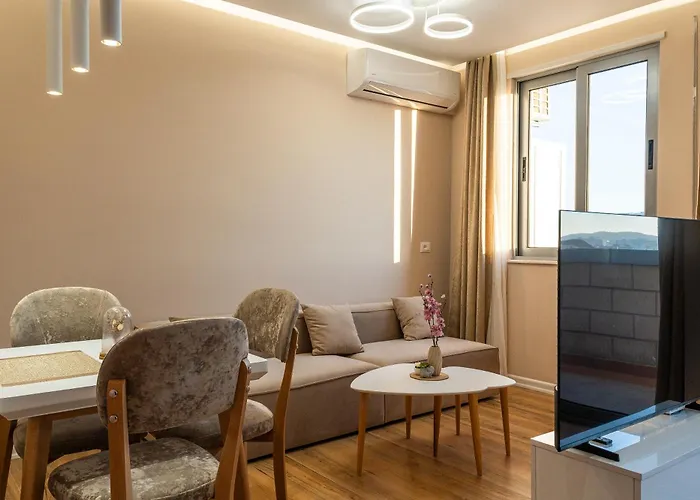 Peaceful With Balcony View