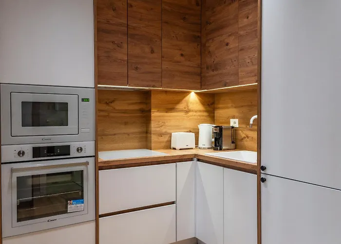 Peaceful With Balcony View Shkodër