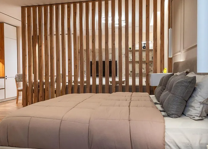 Peaceful With Balcony View Shkodër