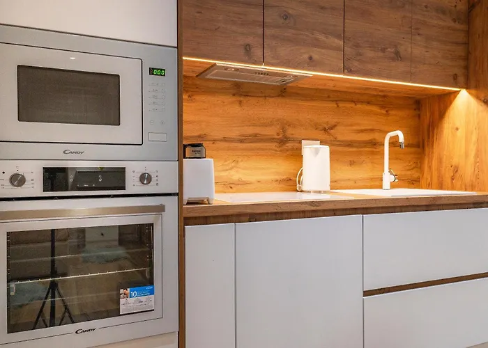 Peaceful With Balcony View *