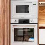 Modern With Balcony & Fast Wi-fi & Self Check-in