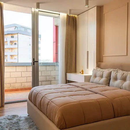 Peaceful With Balcony View *