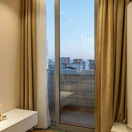 Peaceful With Balcony View * Shkodër