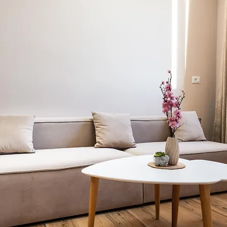아파트 Modern With Balcony & Fast Wi-fi & Self Check-in