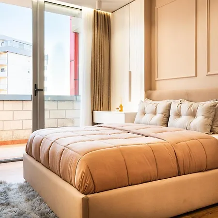 Modern With Balcony & Fast Wi-fi & Self Check-in 아파트 *