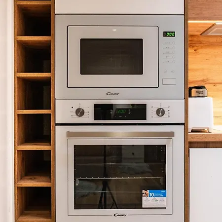 아파트 Modern With Balcony & Fast Wi-fi & Self Check-in Shkodër