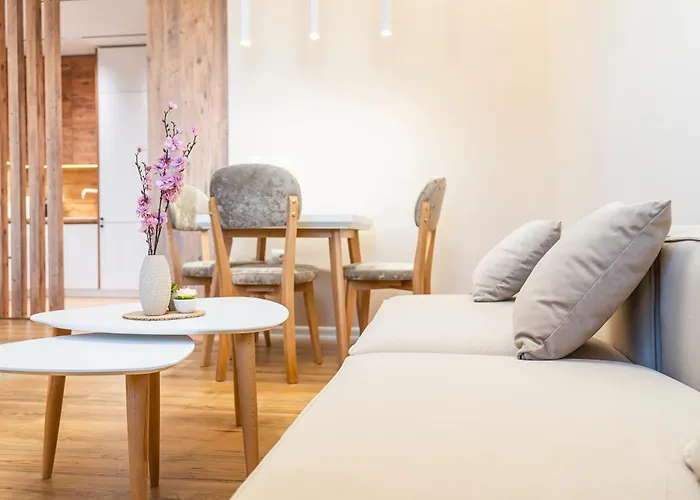 Appartement Peaceful With Balcony View