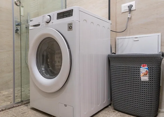 Peaceful With Balcony View *