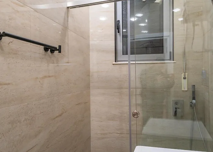 Peaceful With Balcony View *