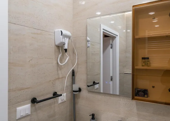 Peaceful With Balcony View *