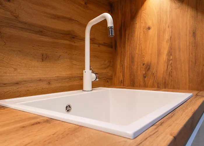 Peaceful With Balcony View Lejlighed